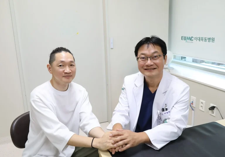 인공방광 수술 후 10년 추적 마친 방광암 환자, 쌍둥이 아빠 됐다