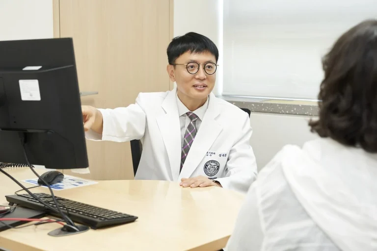 소화제 먹어도 반복되는 명치 통증, 담석증 신호일 수 있다
