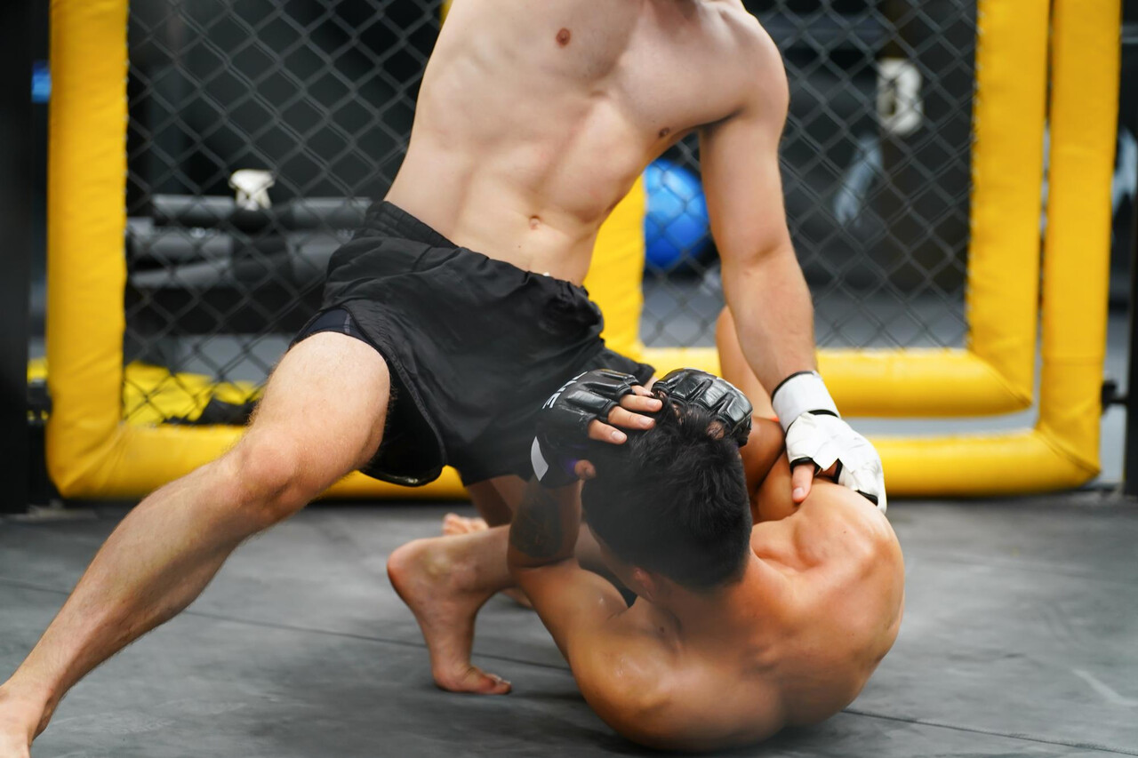 머리 부상으로 ‘잠복 바이러스’ 활성화, 신경 퇴행 위험 높여