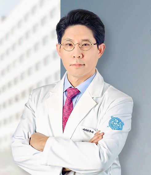 분당서울대학교병원 이비인후과 최병윤 교수 / 출처 : 분당서울대병원