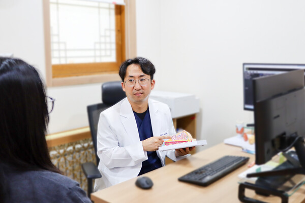 여성 유방 통증, 대부분 암과 무관… 주기·양상에 따라 대처 달라야
